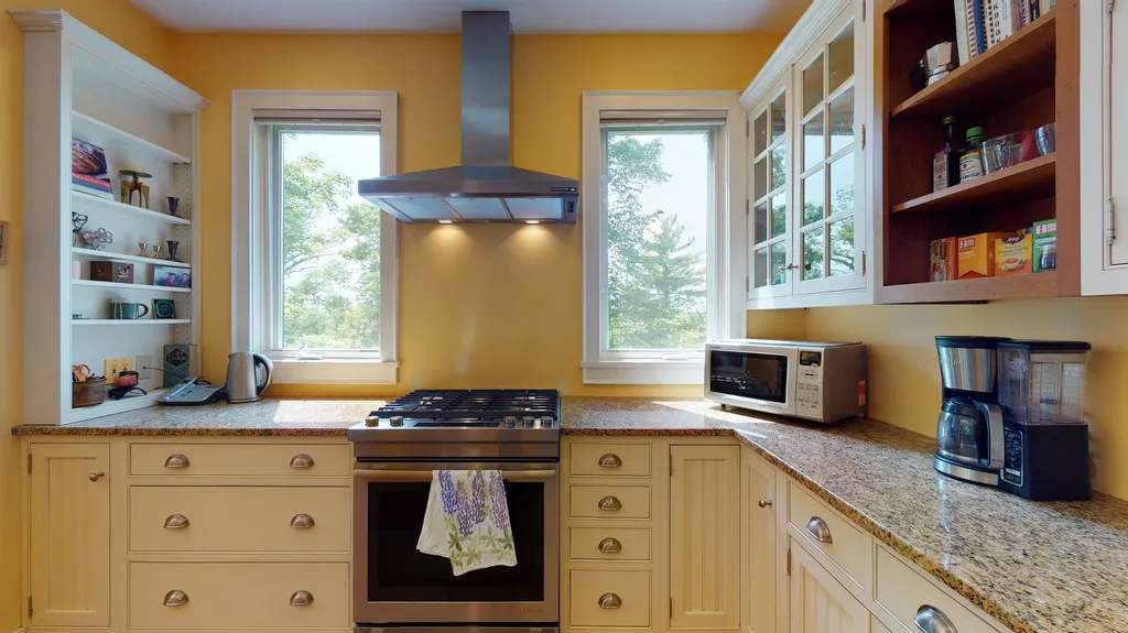 99 Ledgemont Lane Cornwall VT 05753