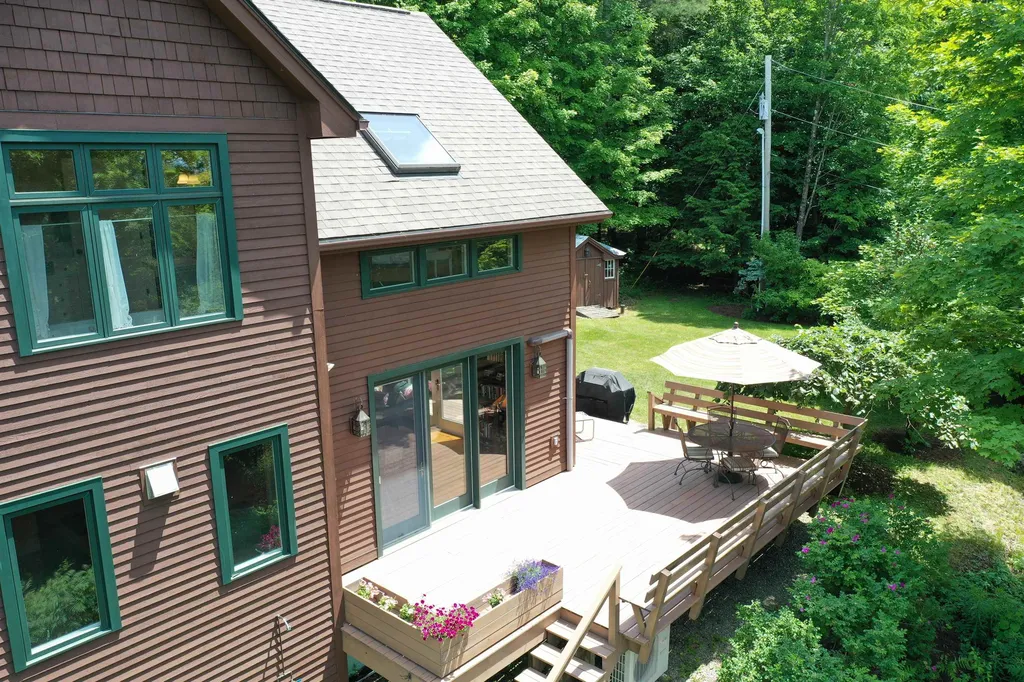 99 Ledgemont Lane Cornwall VT 05753