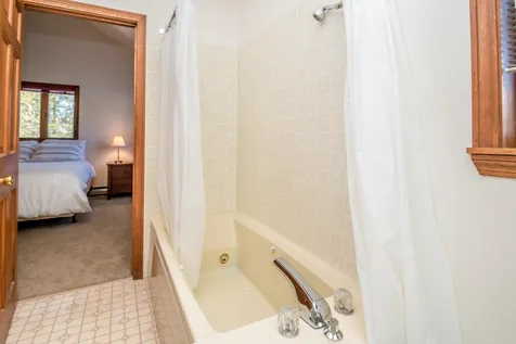 1 Eagle Ridge Condo Road Bartlett NH 03812