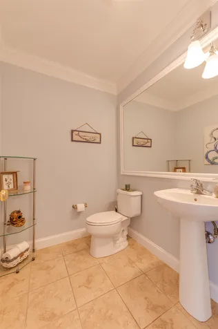 6 Aspen Lane Stratham NH 03885