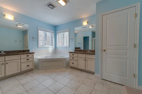 6 Aspen Lane Stratham NH 03885