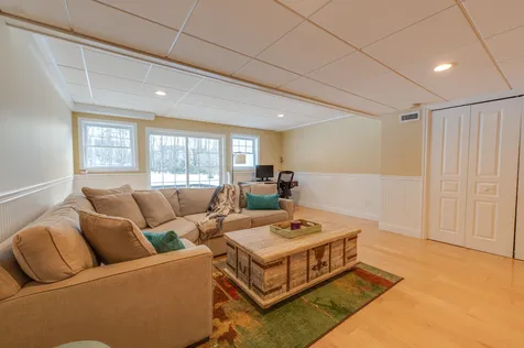 6 Aspen Lane Stratham NH 03885