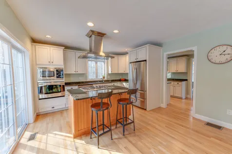 6 Aspen Lane Stratham NH 03885