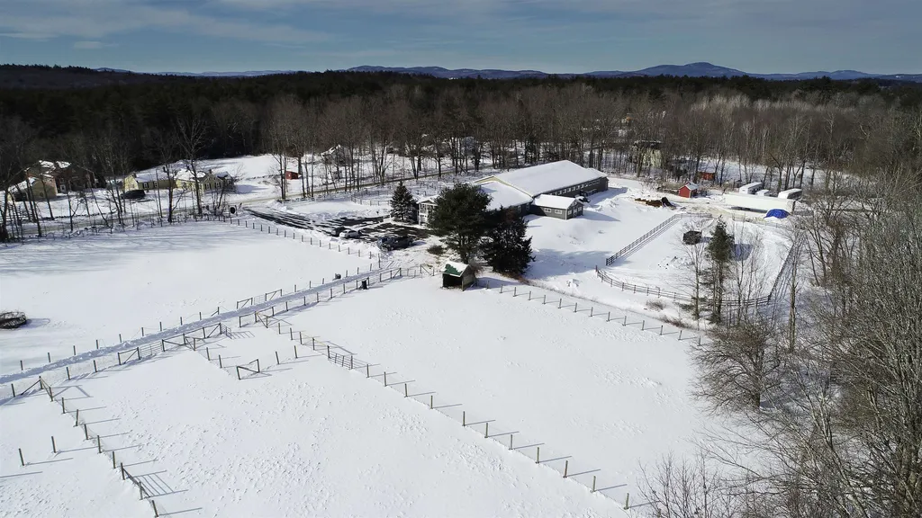 295 Stumpfield Road Hopkinton NH 03229