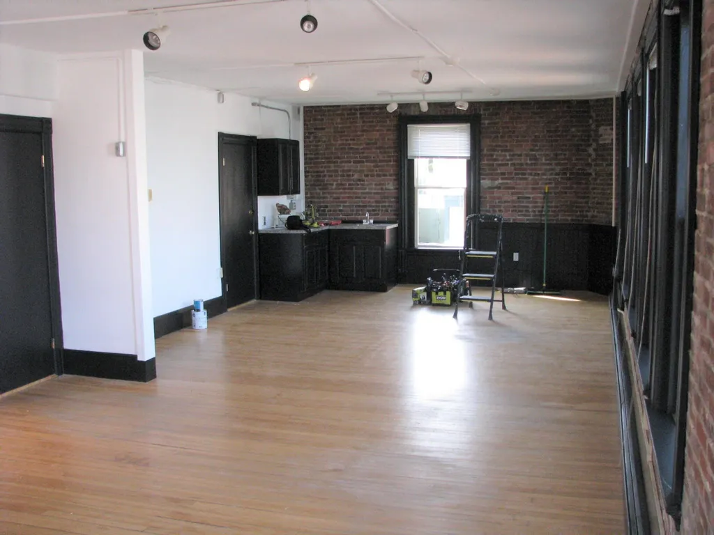 208 Market Street Portsmouth NH 03801