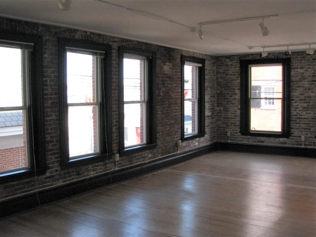 208 Market Street Portsmouth NH 03801