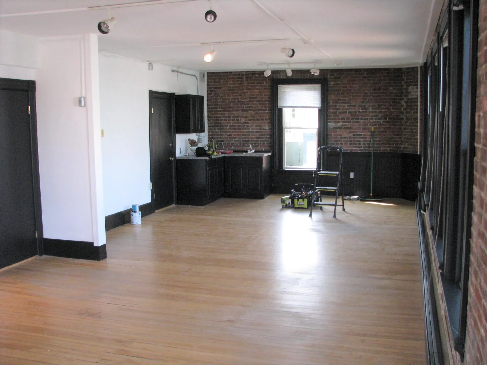 208 Market Street Portsmouth NH 03801