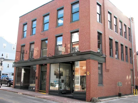 208 Market Street Portsmouth NH 03801