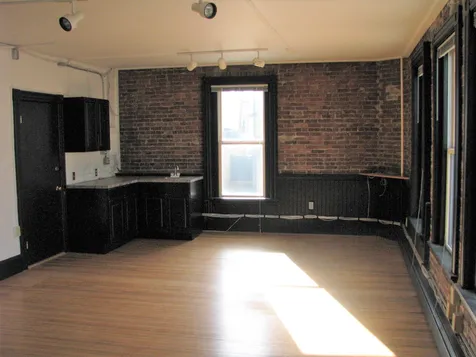 208 Market Street Portsmouth NH 03801