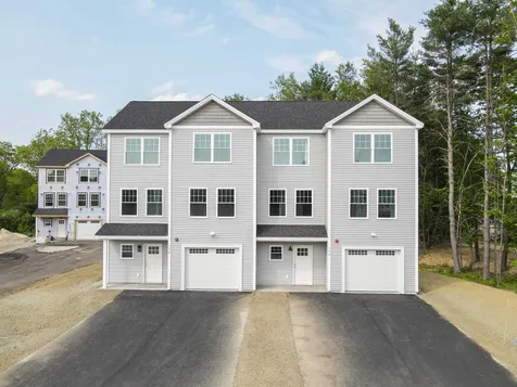 15b Biggs Avenue Epping NH 03042