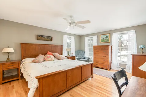 9 Brewster Heights Wolfeboro NH 03894-4403