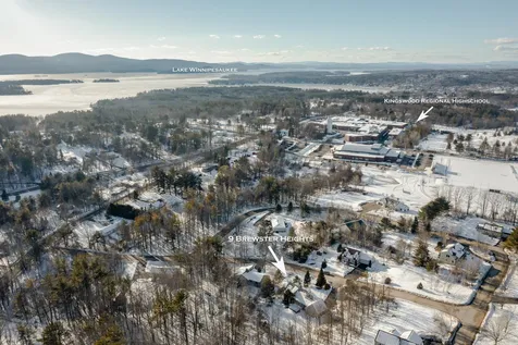 9 Brewster Heights Wolfeboro NH 03894-4403