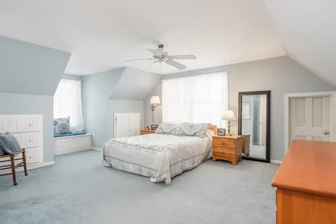9 Brewster Heights Wolfeboro NH 03894-4403