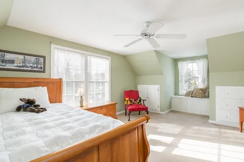 9 Brewster Heights Wolfeboro NH 03894-4403