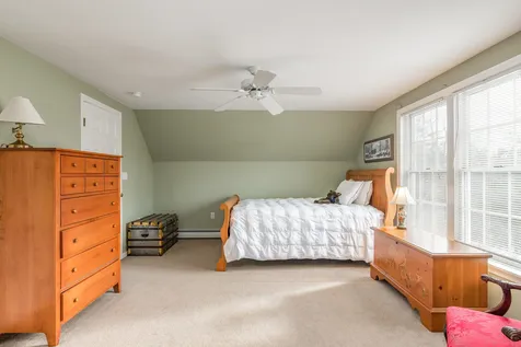 9 Brewster Heights Wolfeboro NH 03894-4403
