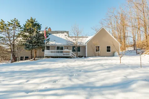9 Brewster Heights Wolfeboro NH 03894-4403
