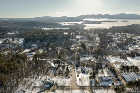 9 Brewster Heights Wolfeboro NH 03894-4403