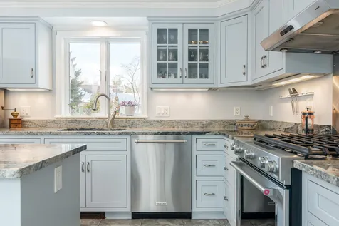 9 Brewster Heights Wolfeboro NH 03894-4403