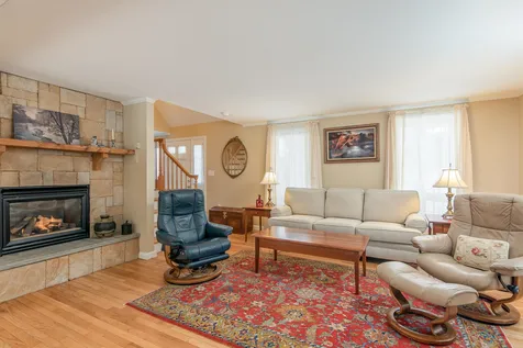 9 Brewster Heights Wolfeboro NH 03894-4403