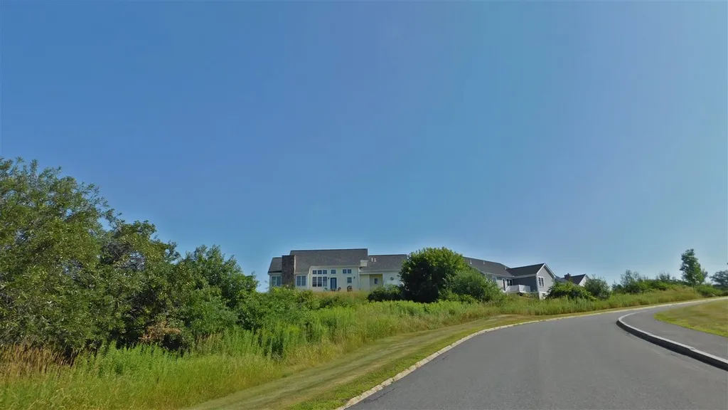 16 Evergreen Court Lebanon NH 03784