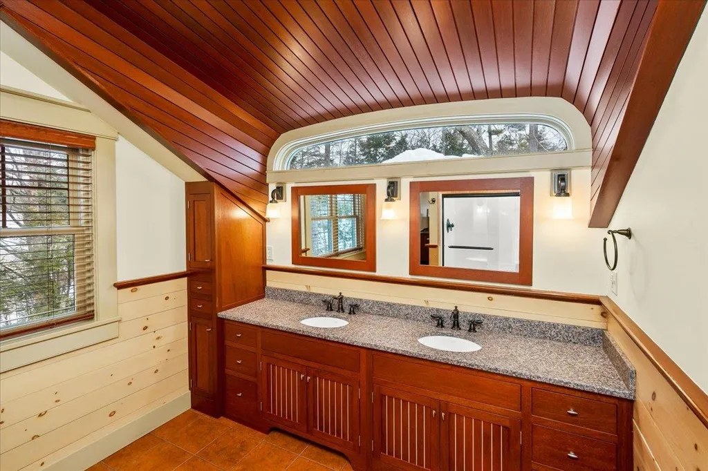 37 Spindle Point Road Meredith NH 03253