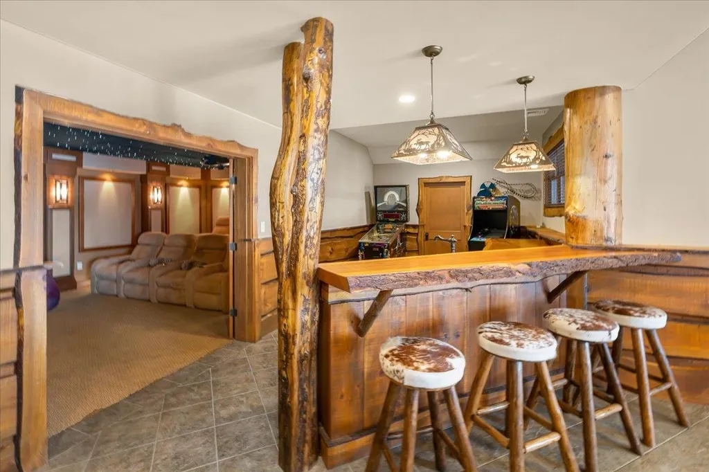 37 Spindle Point Road Meredith NH 03253