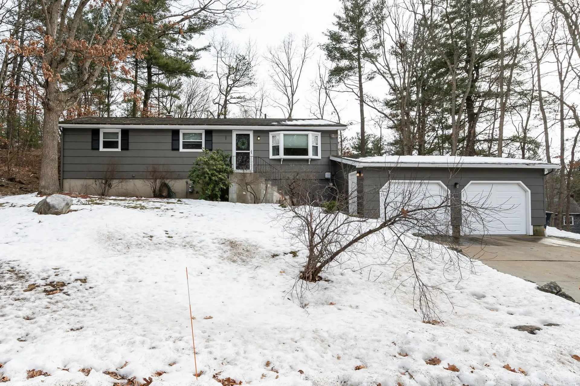 13 Shetland Road Nashua NH 03062