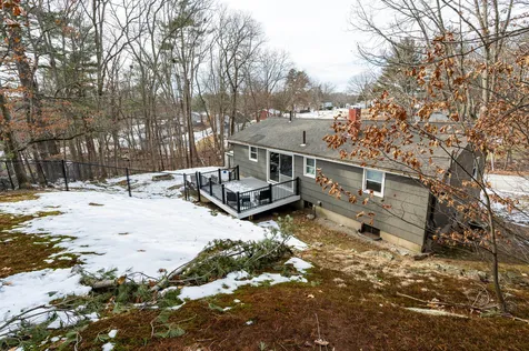 13 Shetland Road Nashua NH 03062
