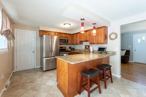 13 Shetland Road Nashua NH 03062