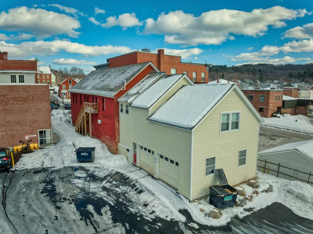 29 Main Street Newport NH 03773