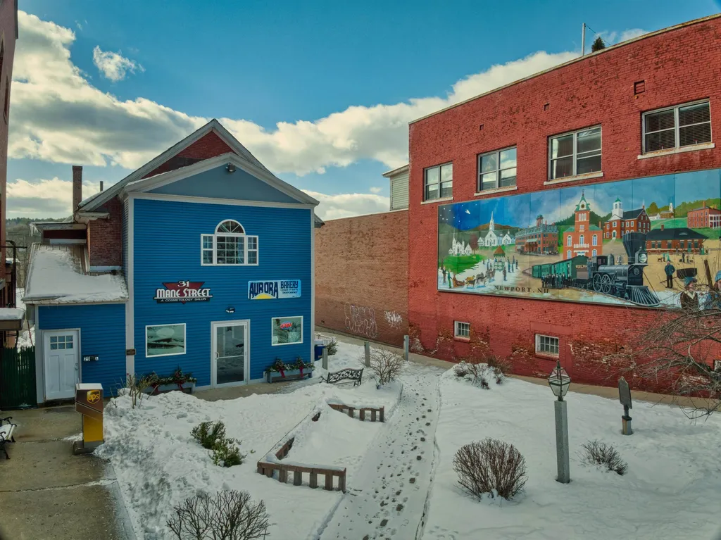 29 Main Street Newport NH 03773