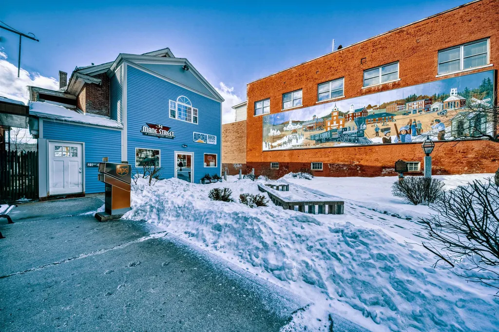 29 Main Street Newport NH 03773