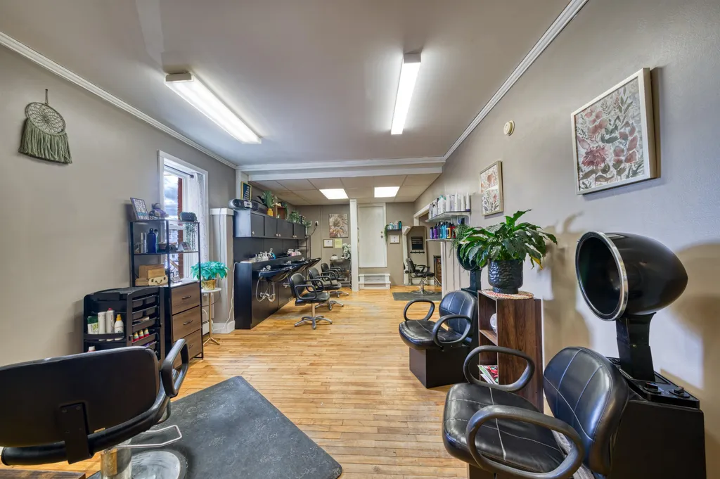 29 Main Street Newport NH 03773