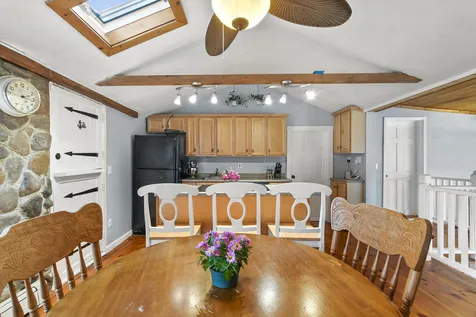 120 Pond Street Newton NH 03858