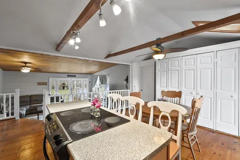 120 Pond Street Newton NH 03858
