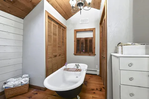 120 Pond Street Newton NH 03858