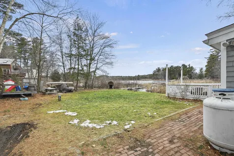 120 Pond Street Newton NH 03858