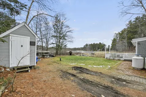 120 Pond Street Newton NH 03858