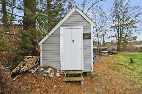 120 Pond Street Newton NH 03858