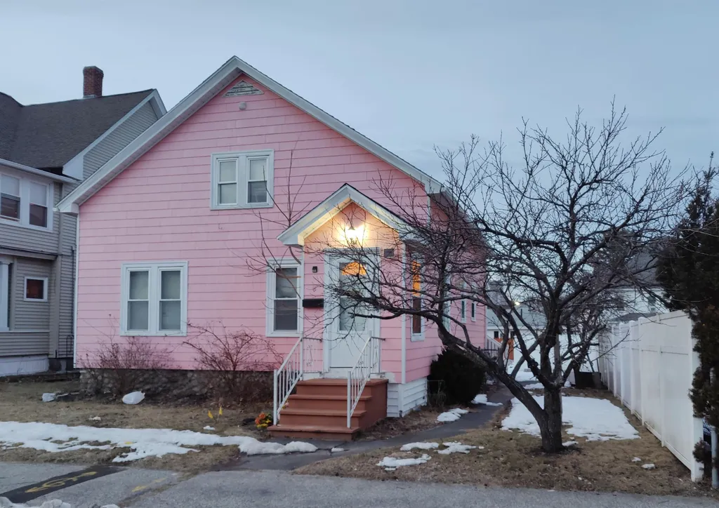 644 Auburn Street Manchester NH 03103