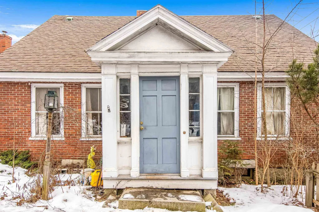 45 School Street Plainfield VT 05667