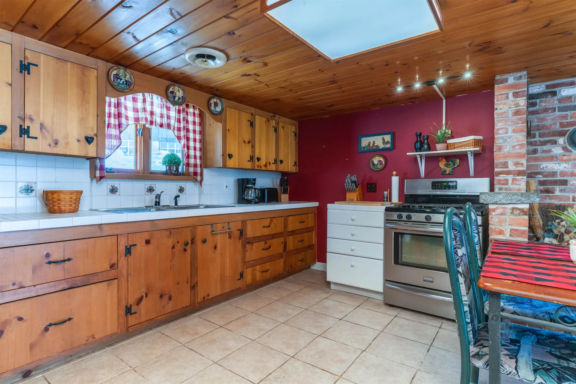 174 Elm Street Milton NH 03851