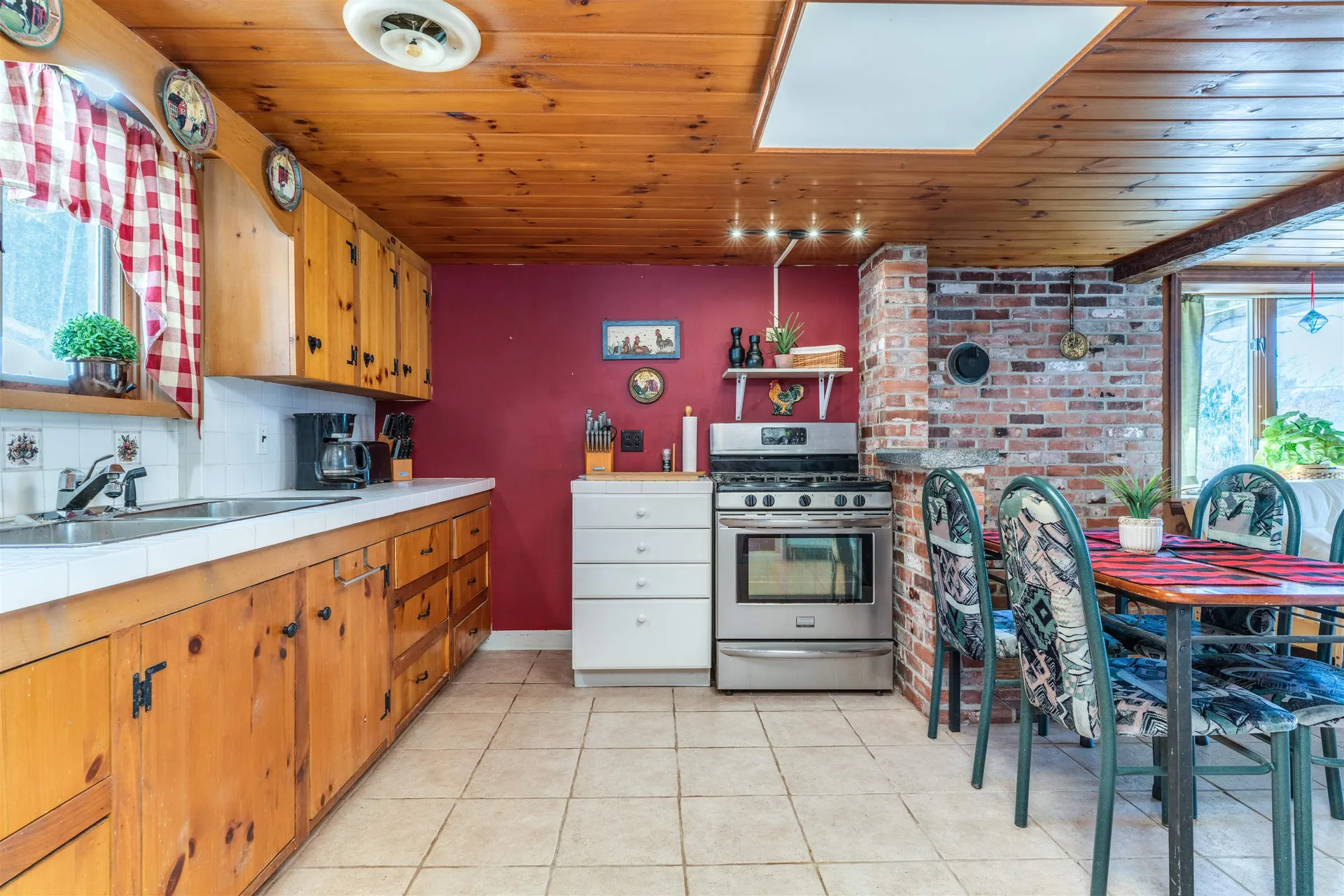 174 Elm Street Milton NH 03851