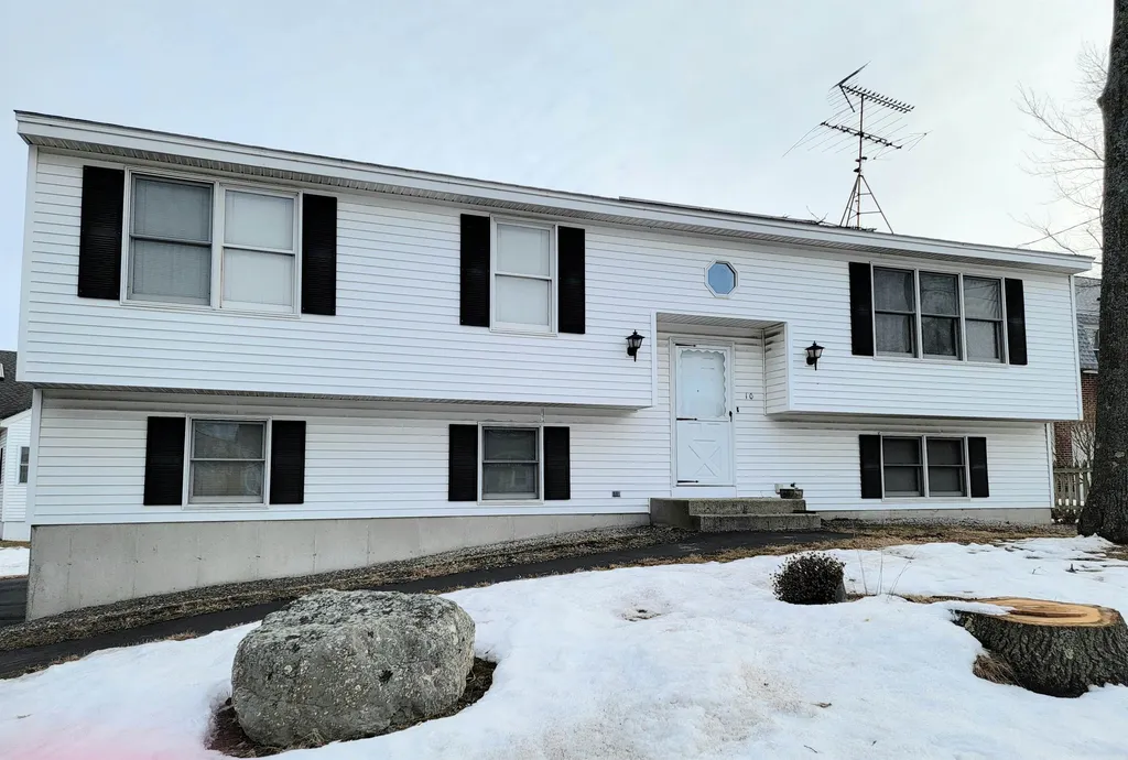 10 Harding Street Manchester NH 03109