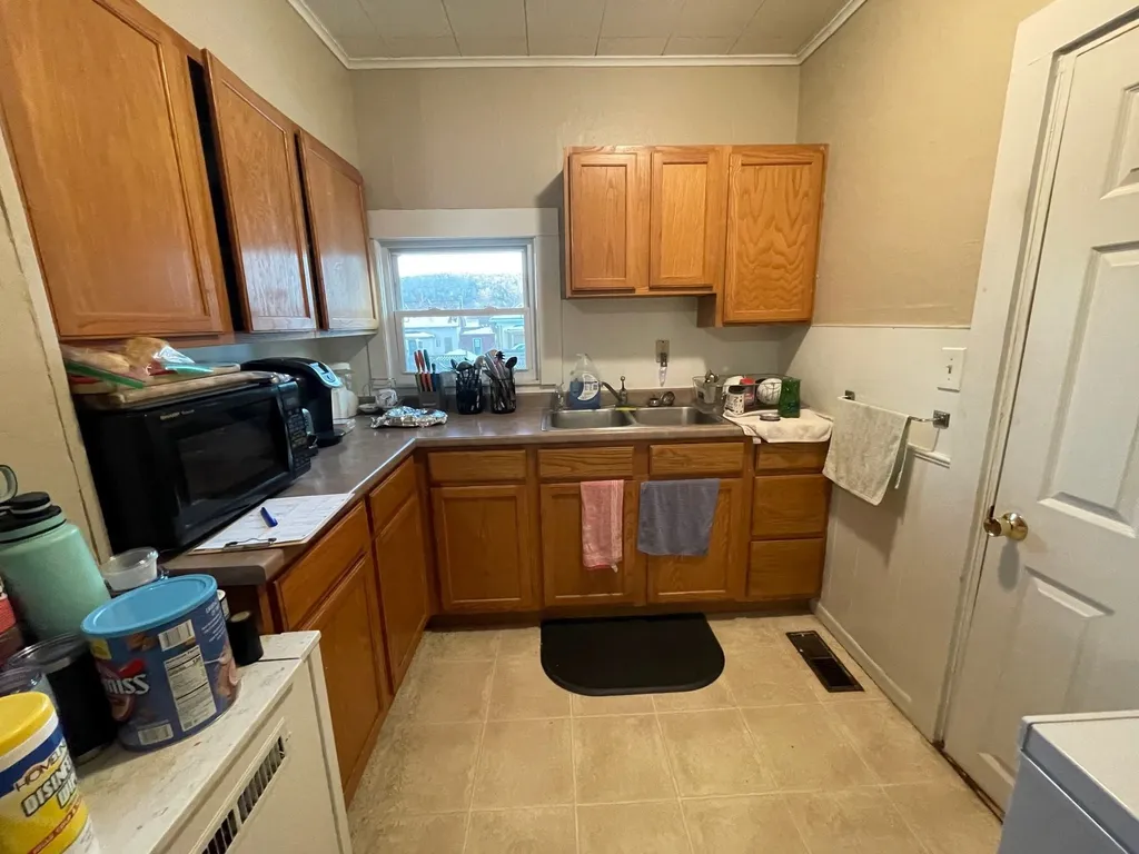 16 West Street Lebanon NH 03766