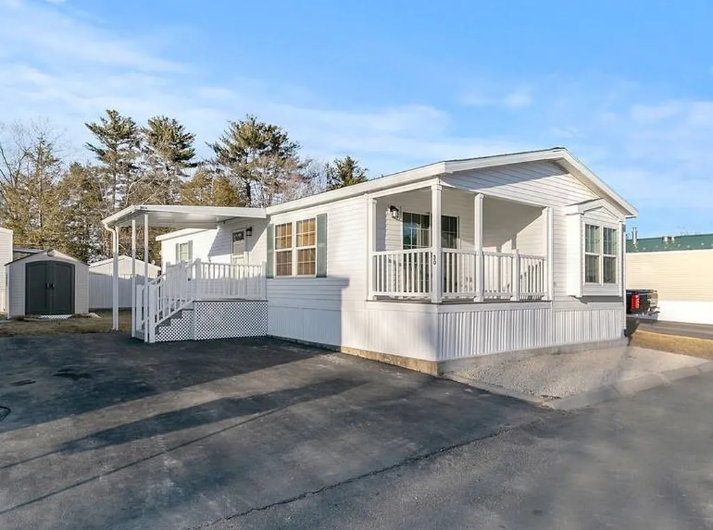 30 Bell Drive Salem NH 03079