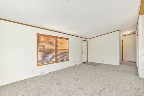 30 Bell Drive Salem NH 03079