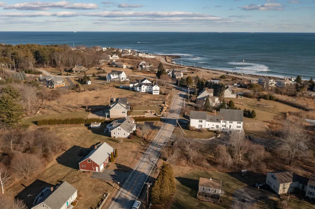 63 Washington Road Rye NH 03870