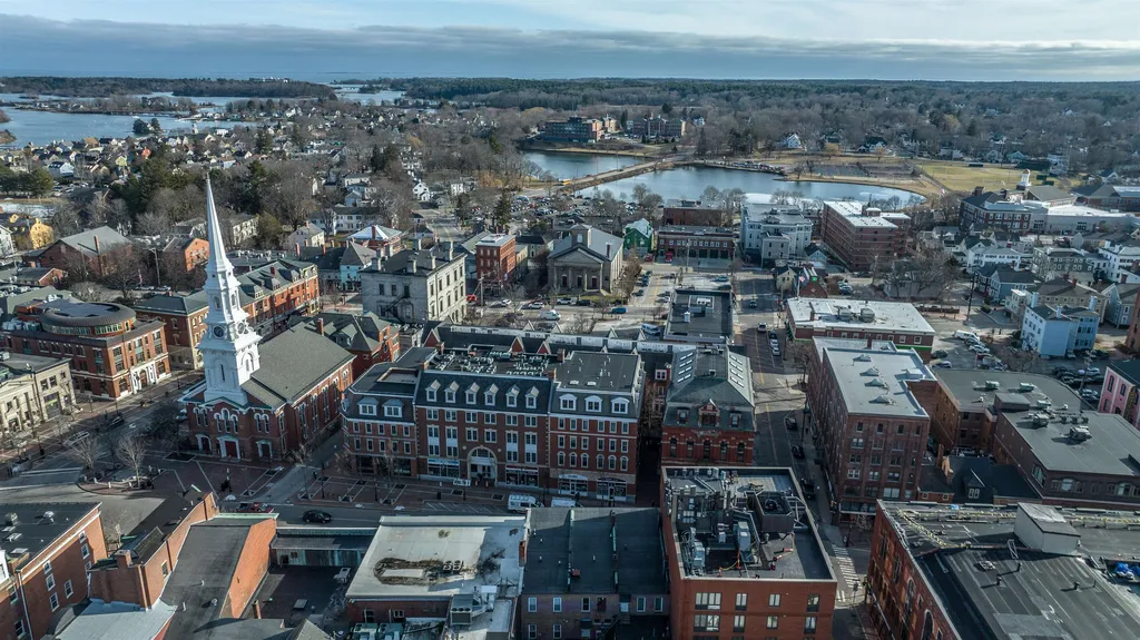 90 Fleet Street Portsmouth NH 03801