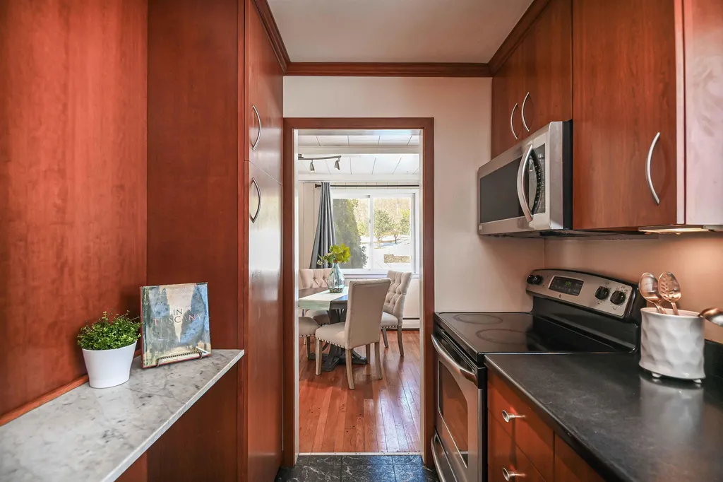 123 Mountain Road Concord NH 03301